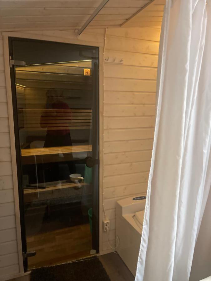 Saunallinen Vierasmaja 1 Km Foeriltae Aurajoelta Turku Esterno foto